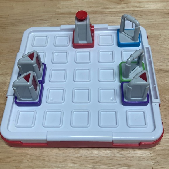 Thinkfun Laser Maze Game - Picture 8 of 8